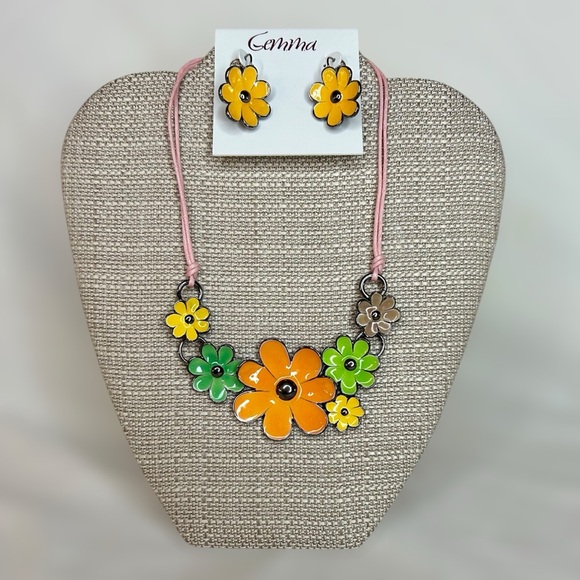 Jewelry - 16” Summer Floral Necklace & Earring Set